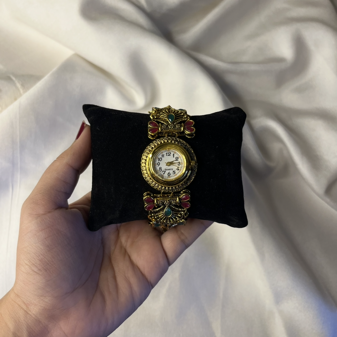 90's Timeless Watch